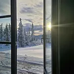 New Mountain Cabin With Views Over Eggedal